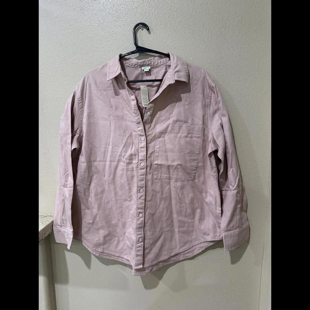 NWT American Eagle Button Up size medium